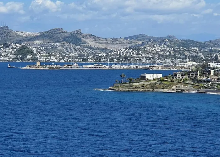 Duplex With Spectacular Sea View In Yalikavak